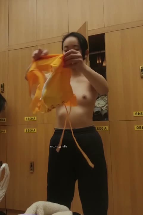 【短片x20】重慶融匯溫泉更衣室偷拍視頻完整版