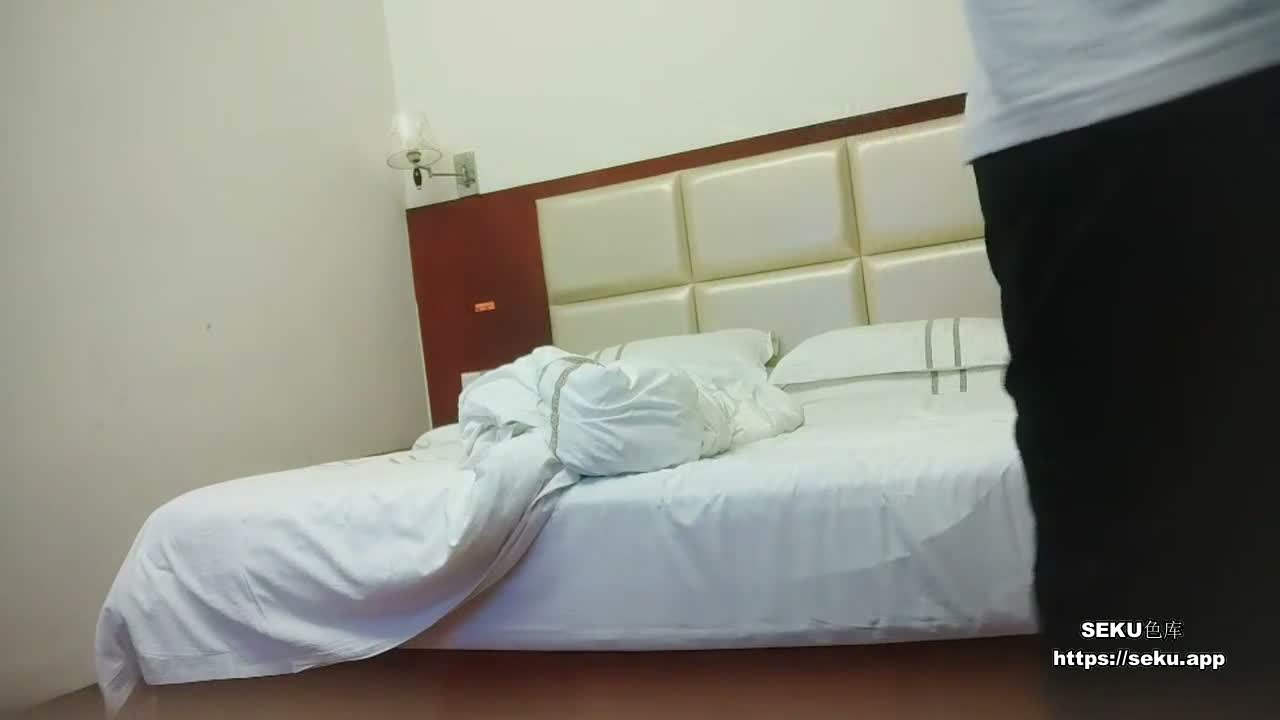 ZkHzgF.jpg