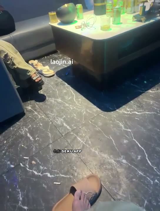 ZmfYNh.jpg