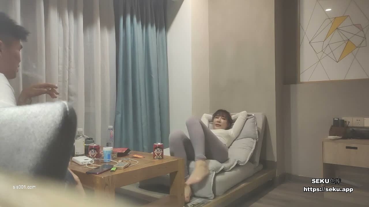 ZmoXc3.jpg