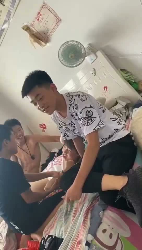 dBei6V.jpg