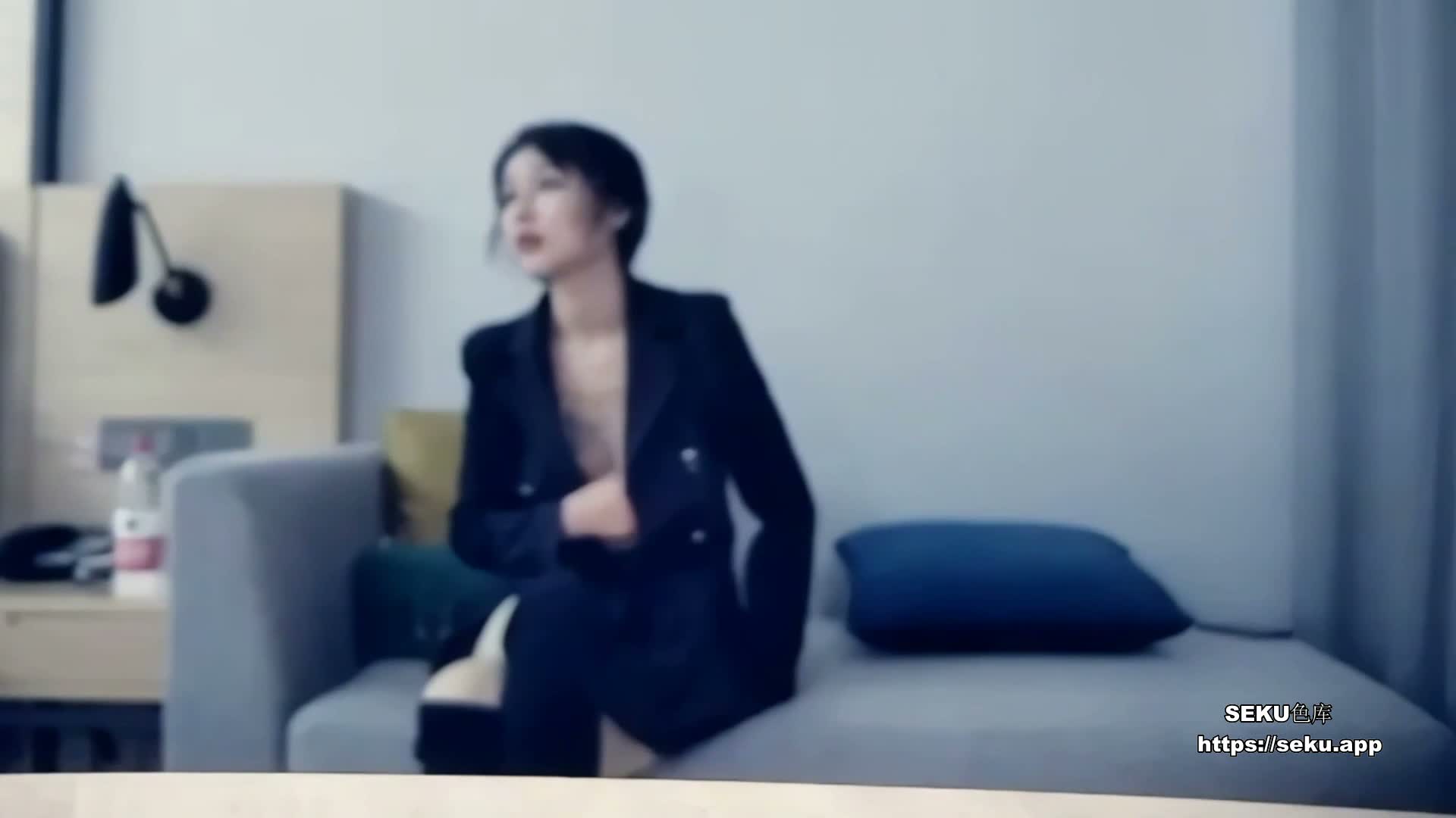 dBlmD1.jpg