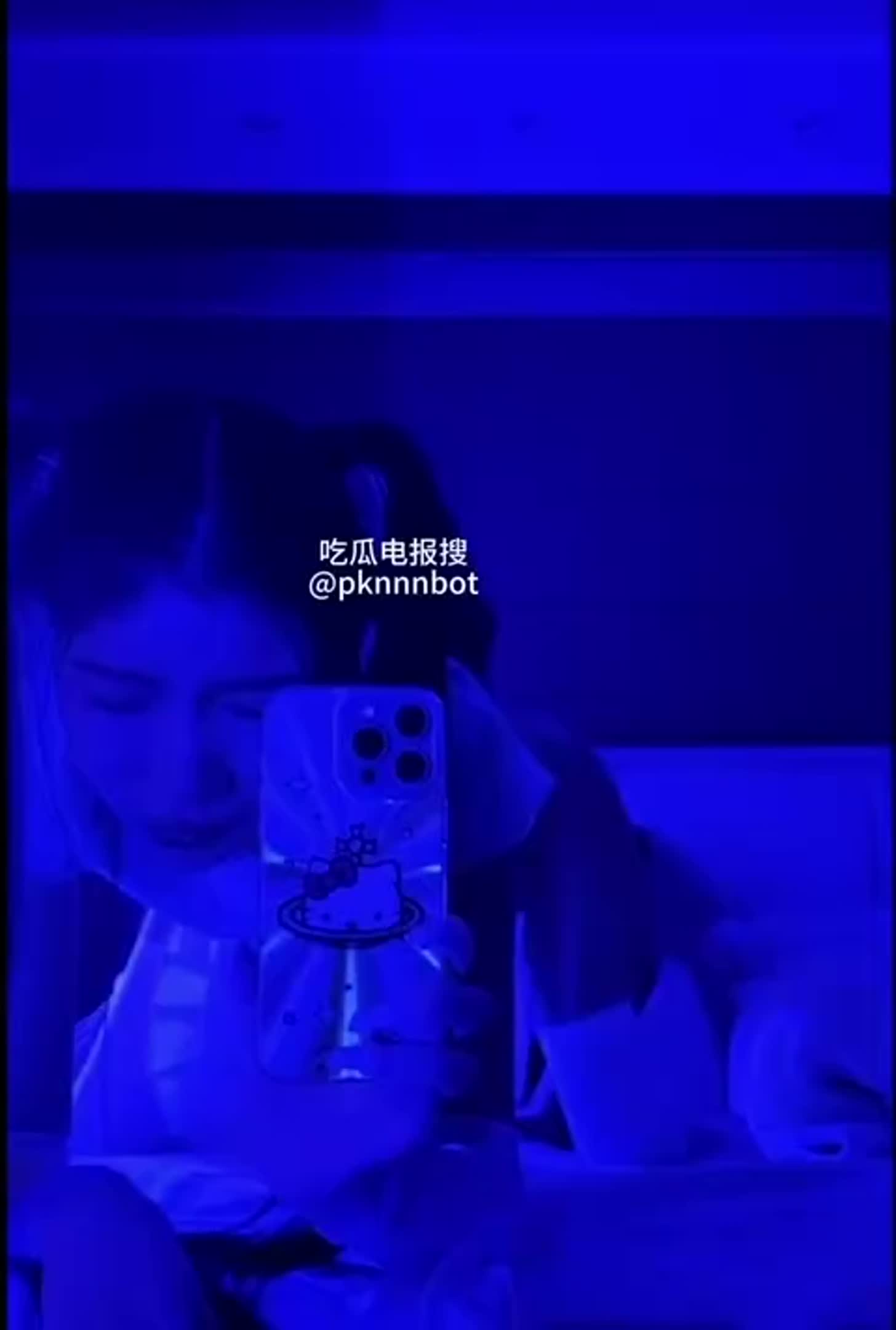 dZzUx1.jpg
