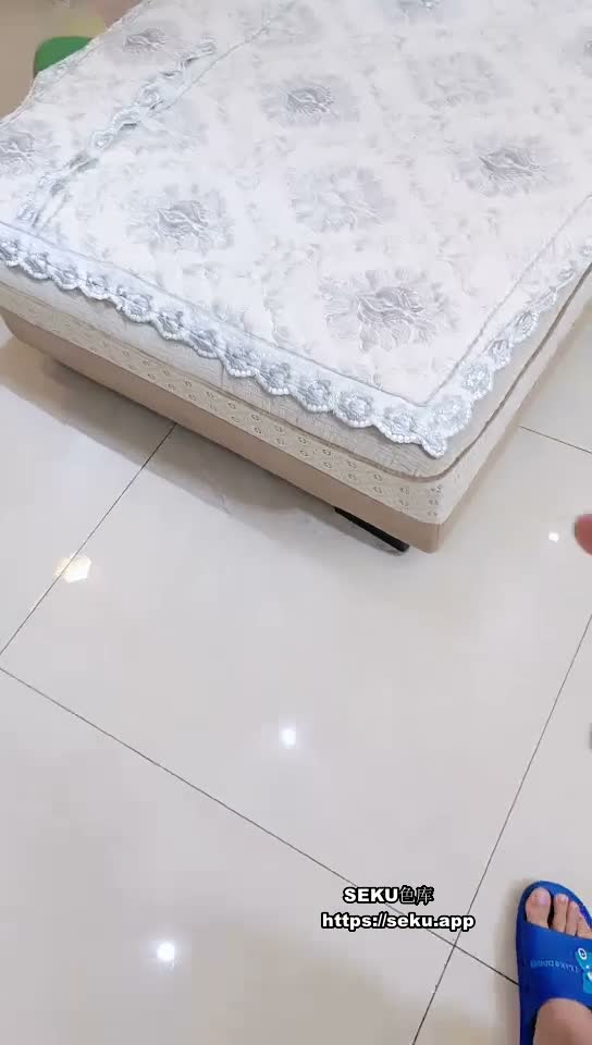 dTvIo7.jpg