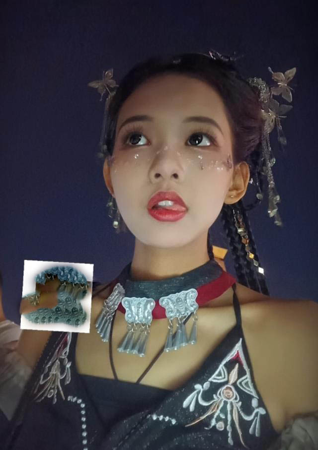 【短片x20】一位纖細的少數族裔美女露面自拍