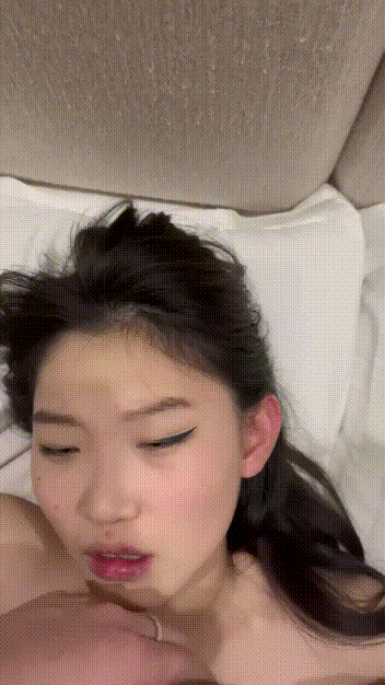 【短片x20】沒有哥哥不愛吧✅極品嫩妹和才認識的哥哥做