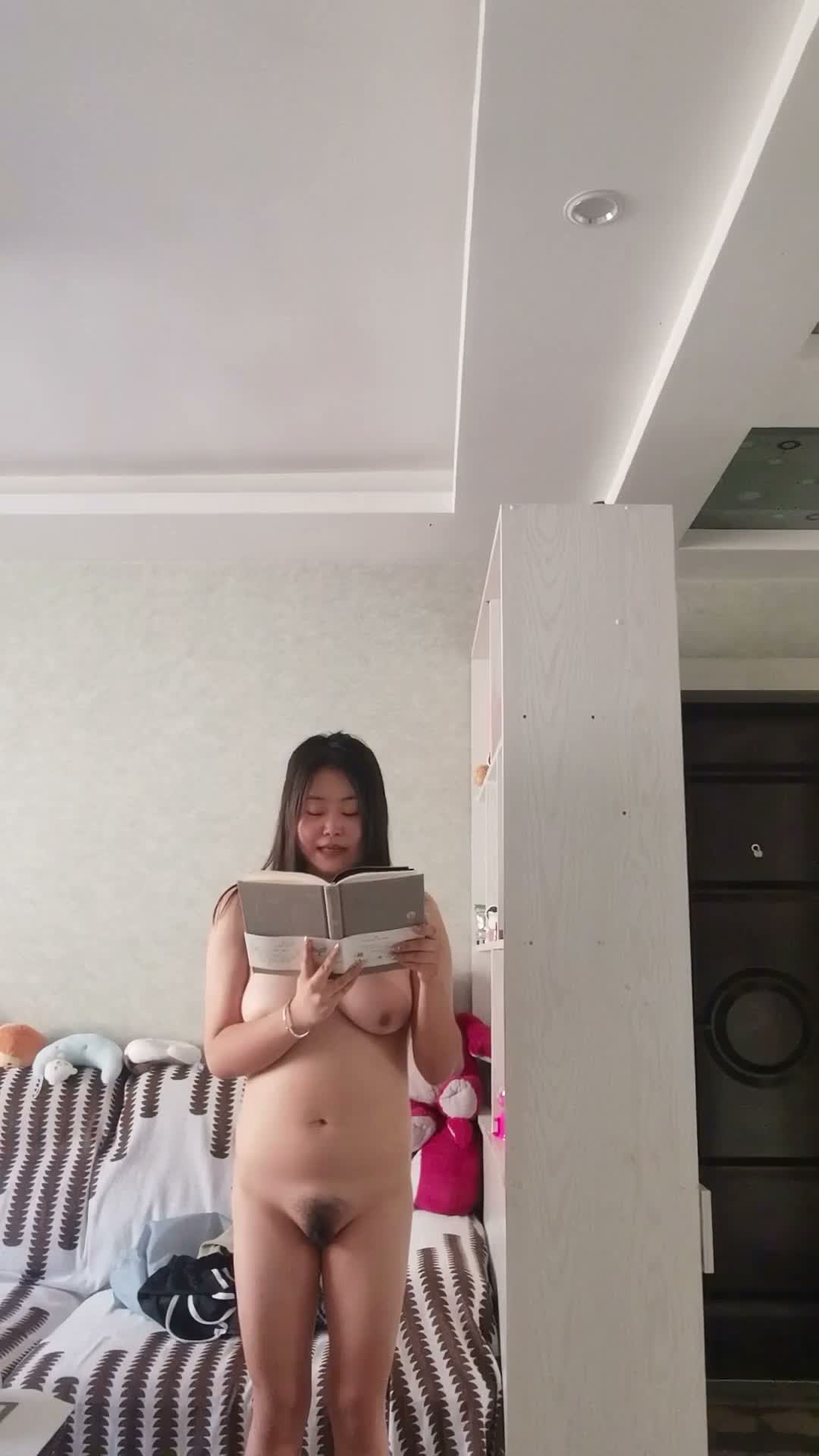 [MP4/ 569M] 2025年4月新裸贷甘肃丰满大奶妹马灵燕口叼内裤自慰视频逾期被债主流出
