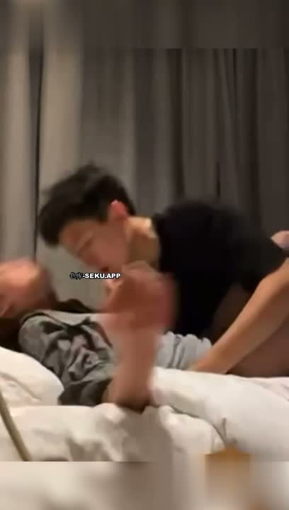 dnGWv3.jpg
