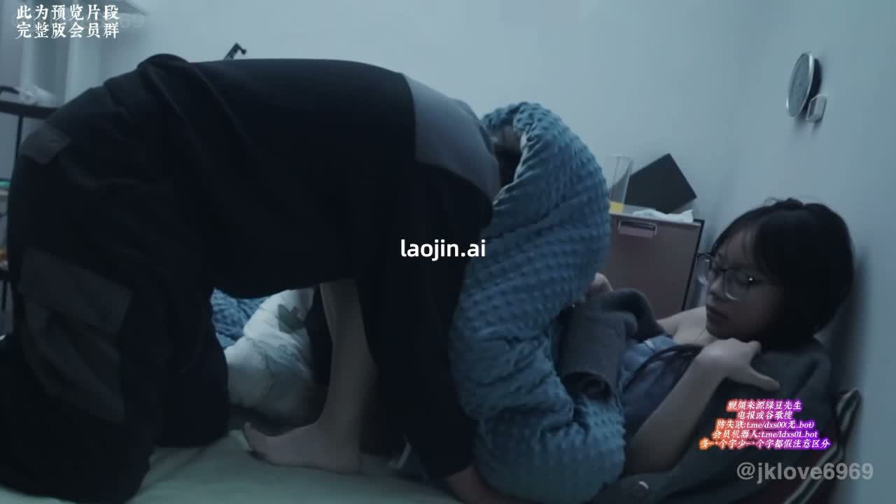 d2hWUo.jpg