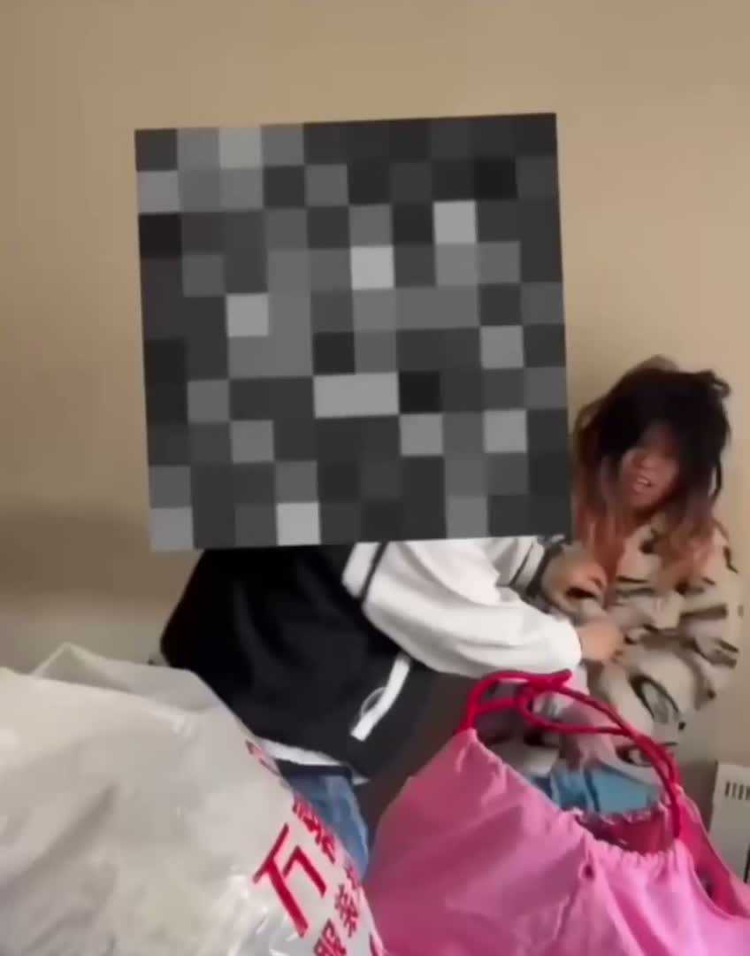 d2nA2b.jpg