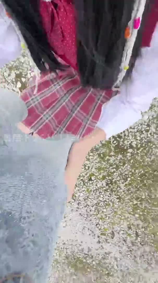 dIYu8o.jpg