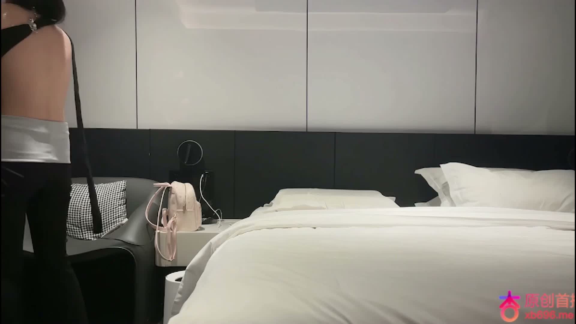 【短片x20】和一個性感女孩上床，牛仔褲特別符合我的癖好