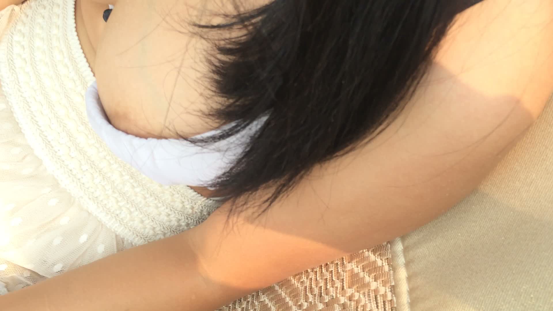 [MP4/ 1.92G] 原档无水印小伙开车带着大奶骚货女友到野外口交舔穴后入啪啪