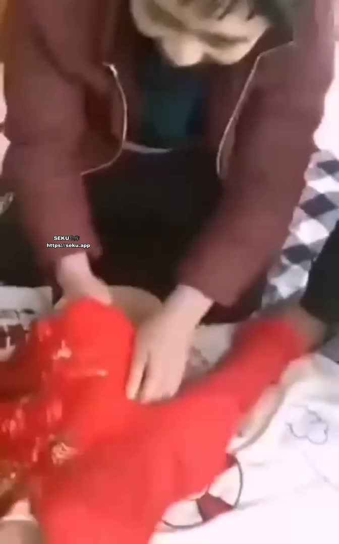 d9q4TB.jpg