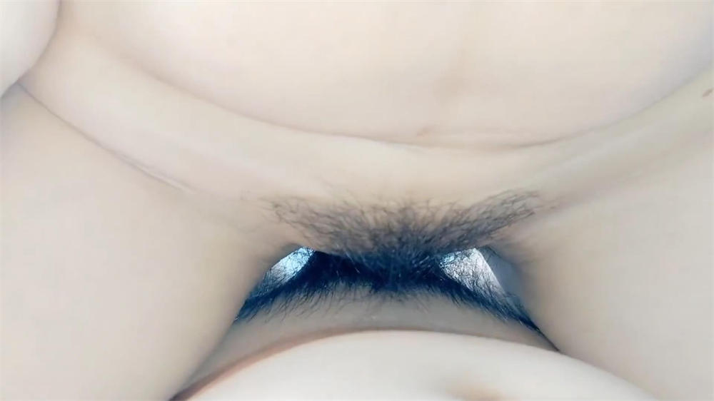 【短片x19】新婚不久的巨乳嫂子勾引我內射她