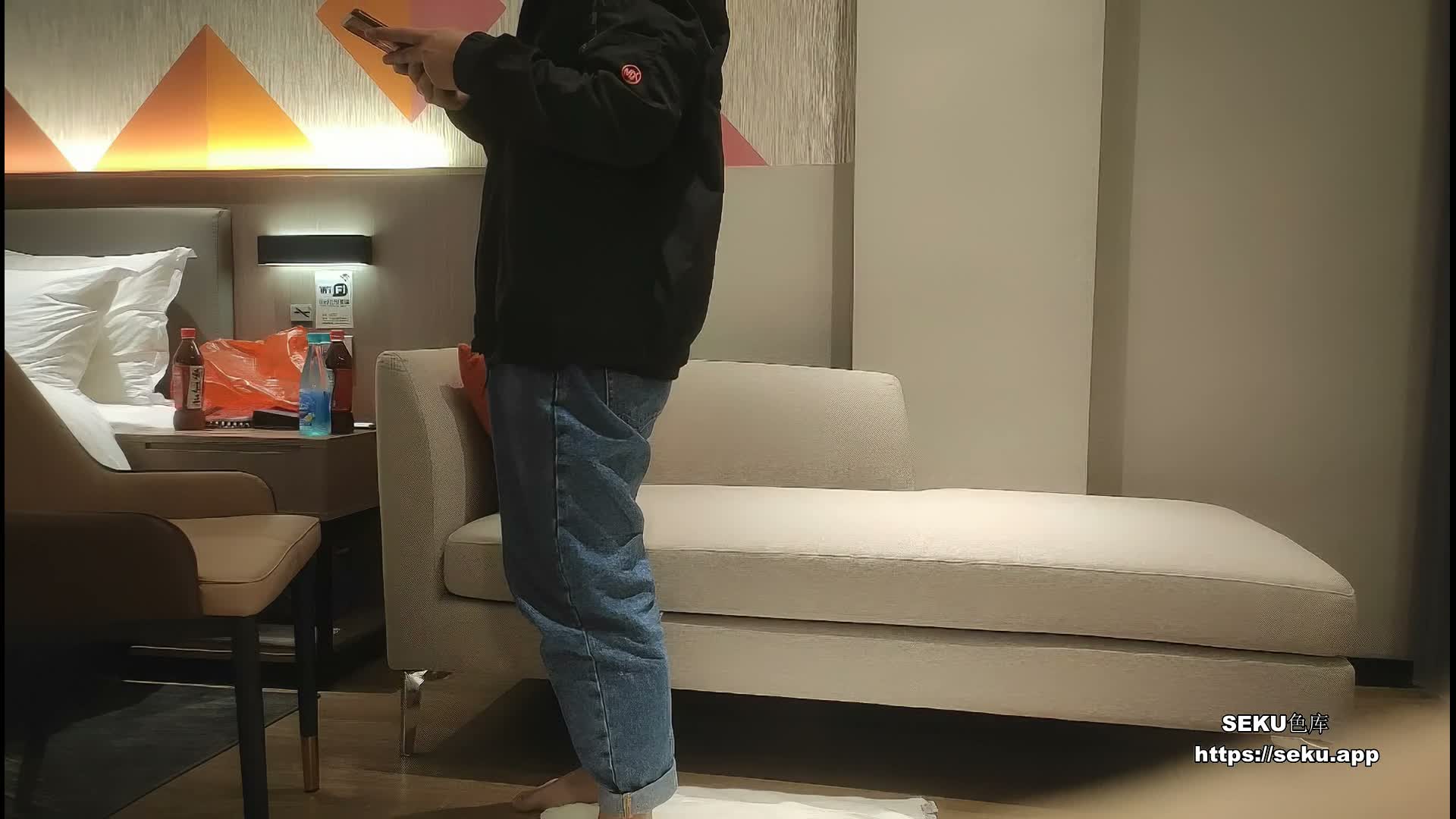 deHs0k.jpg