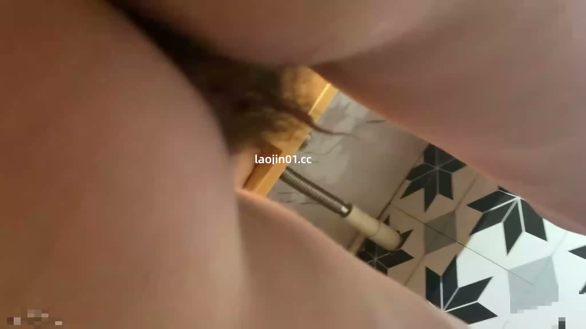 dvhAFJ.jpg