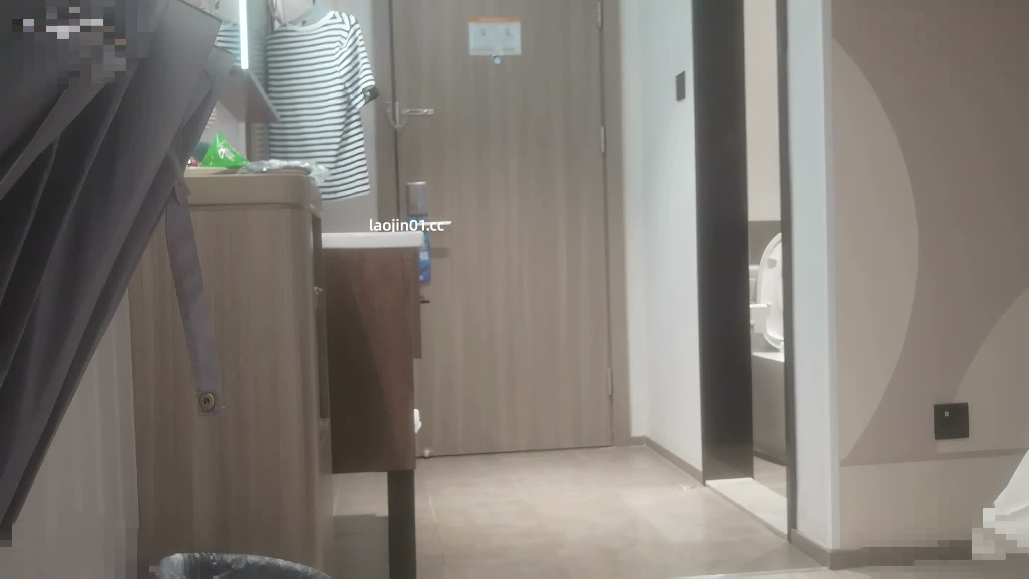 djEqSV.jpg