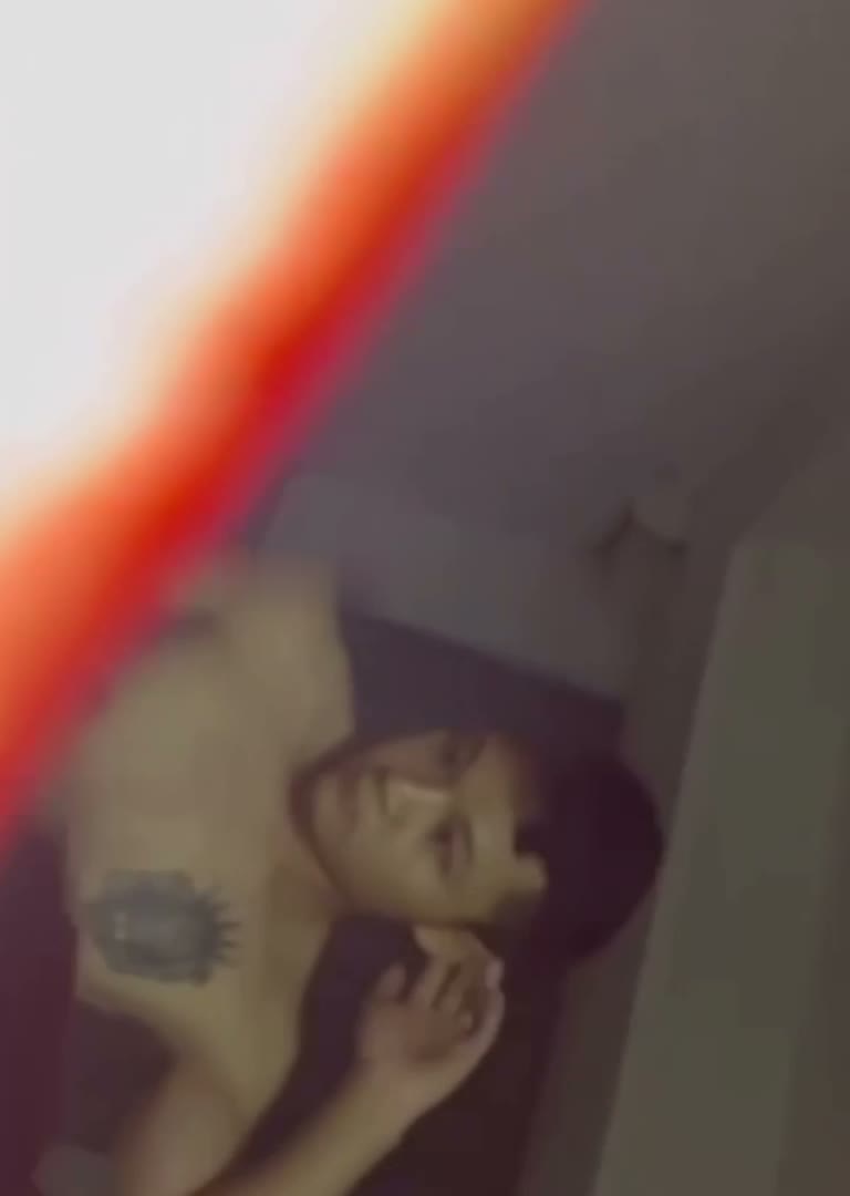 dqV0Mv.jpg